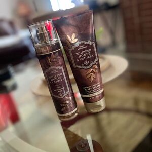Bath & Body Works Whipped Honey & Vanilla Body Cream - Brown and Gold